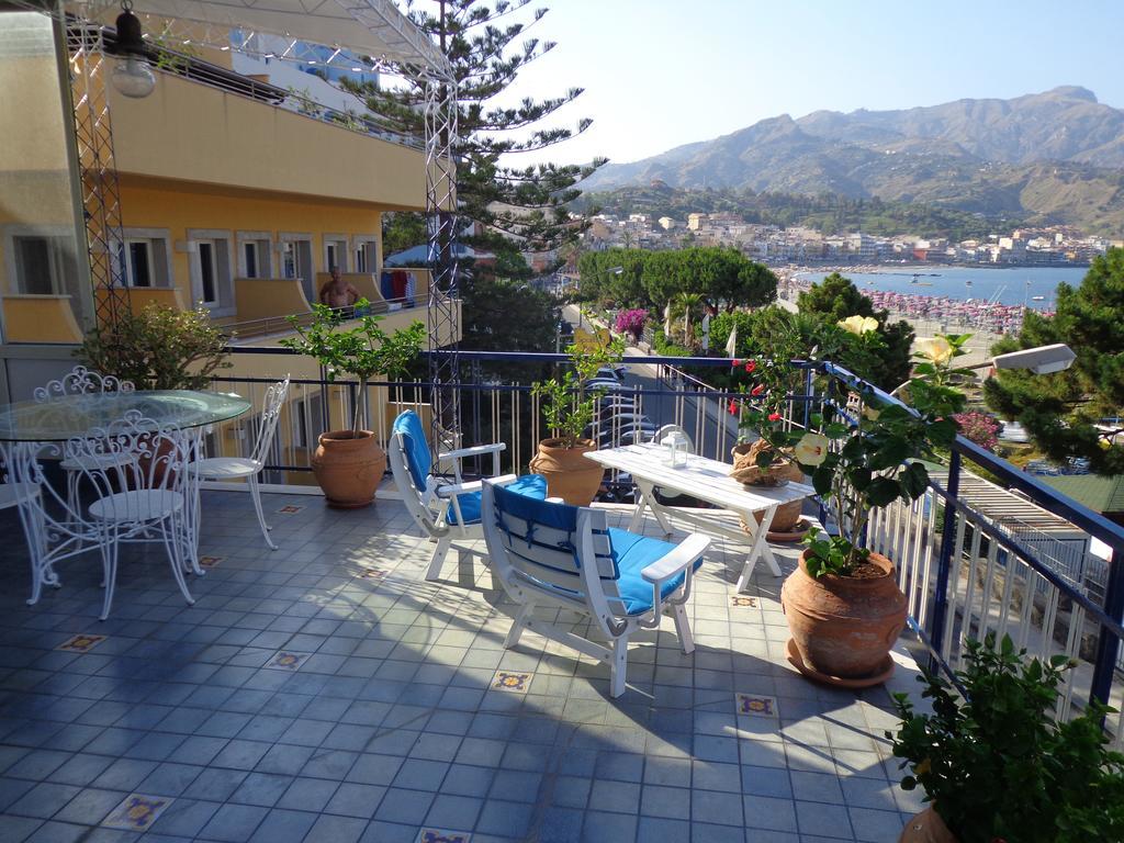 Casa D'A..Mare Apartment Giardini Naxos Ngoại thất bức ảnh